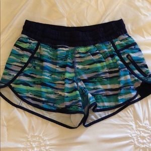 Lululemon tracker III shorts